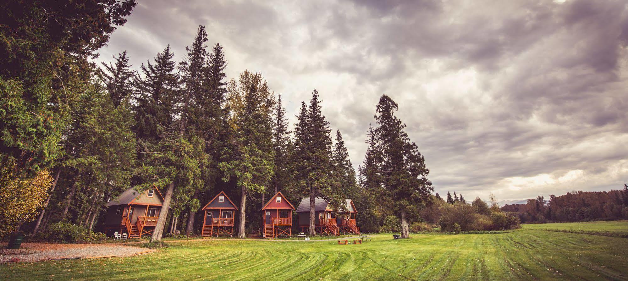 Hidden Acres Farm And Treehouse Resort Terrace Exterior foto